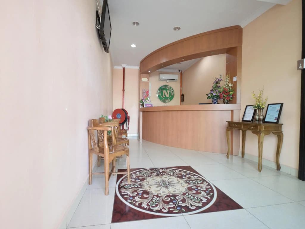 OYO 892 Hotel Grand Nadia - photo 8