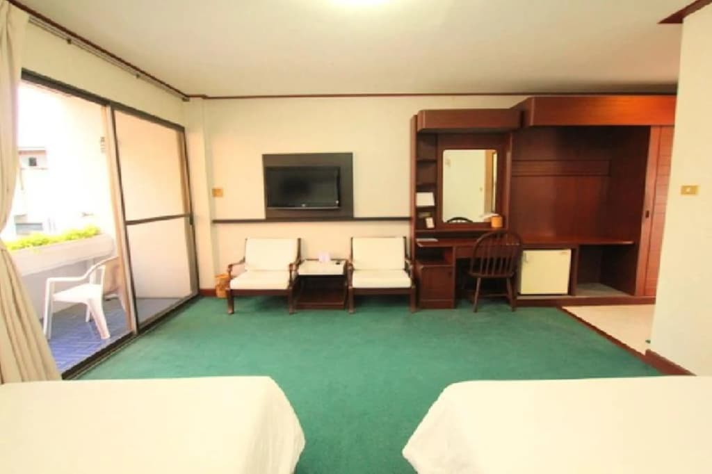 Baan Busarin Hotel - photo 3