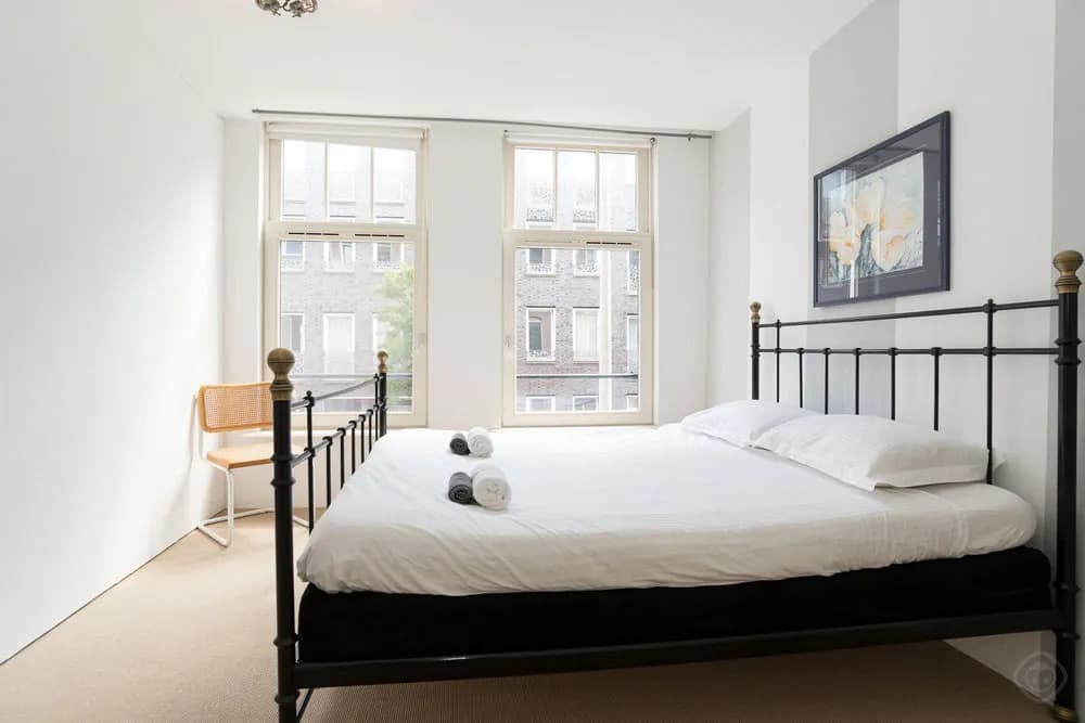 Oud-West Area Apartments - photo 2