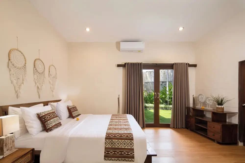 Red Lotus Villa Seminyak - photo 5