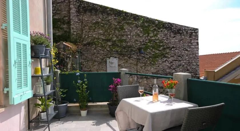 Rare! Terrace with Sea View Apartment, Vieux Nice - photo 8
