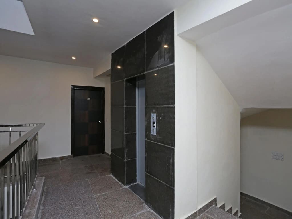OYO 12171 Hotel Sky View - photo 10