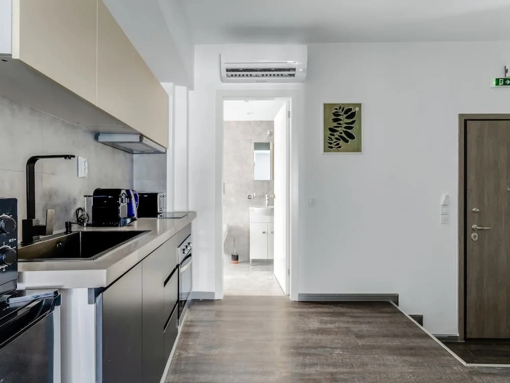 Sanders Center - Nice Studio Apartment - photo 13