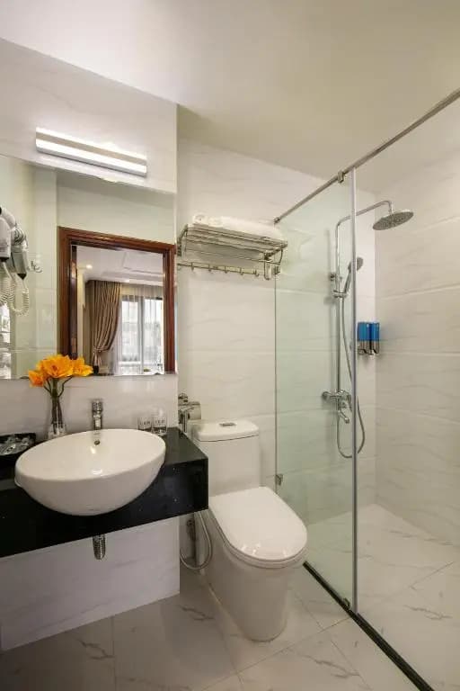 CBon Hotel Do Quang - photo 10