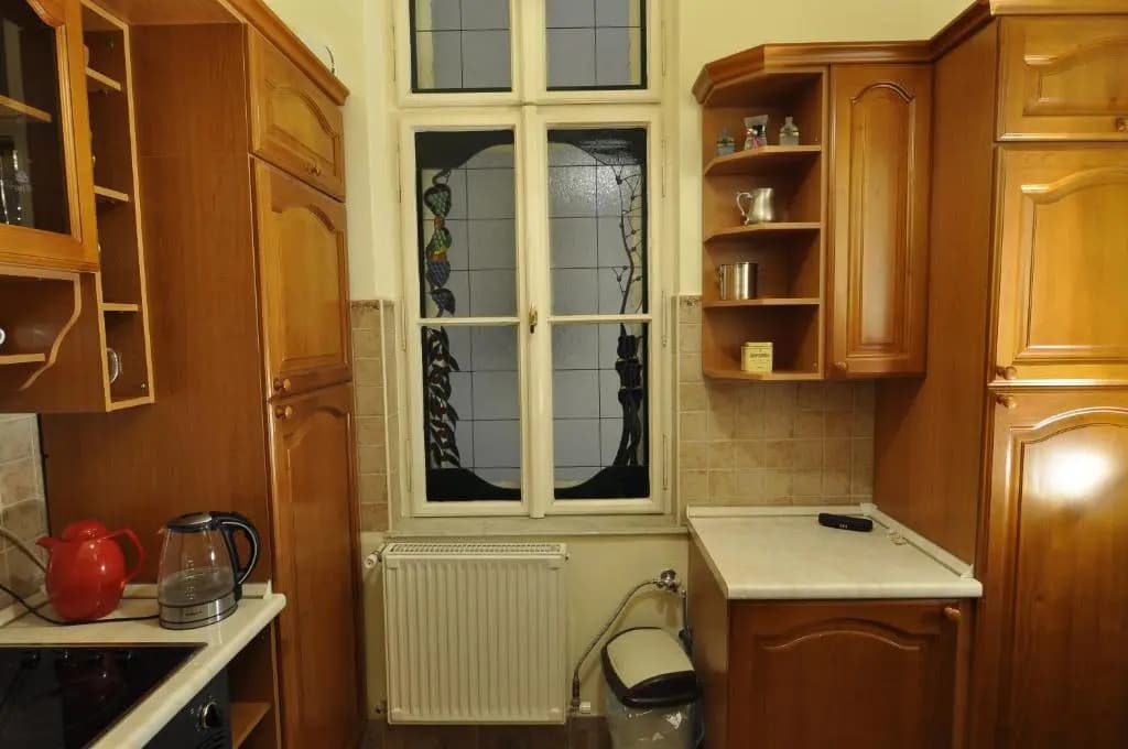 Charming Art Deco Flat - photo 8