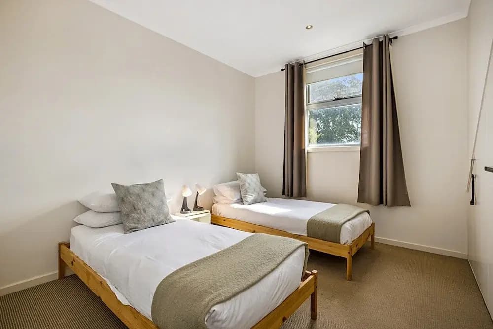 Stunning 2-bed Unit With BBQ Patio Near Dining - photo 5