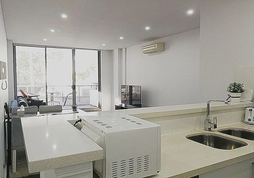 Stylish Waterfront Apt in Rhodes - photo 19