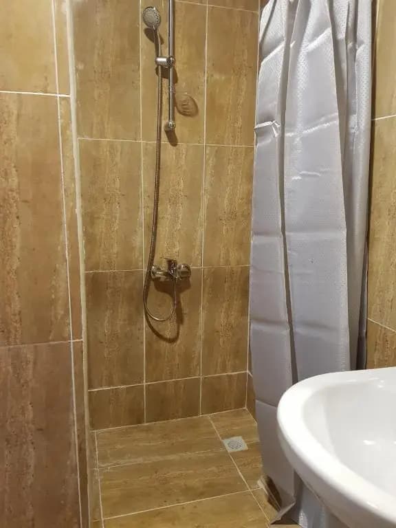 1 bedroom flat - photo 6