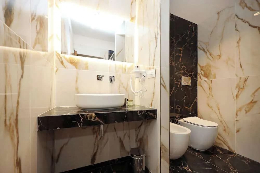 Golden Pantheon Rooms - photo 7