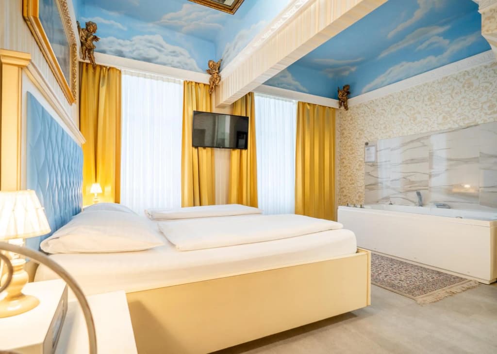 Hotel Urania - photo 7