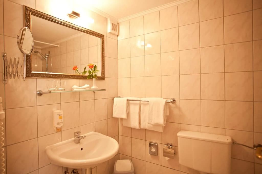 Safestay Berlin Kurfurstendamm - photo 8