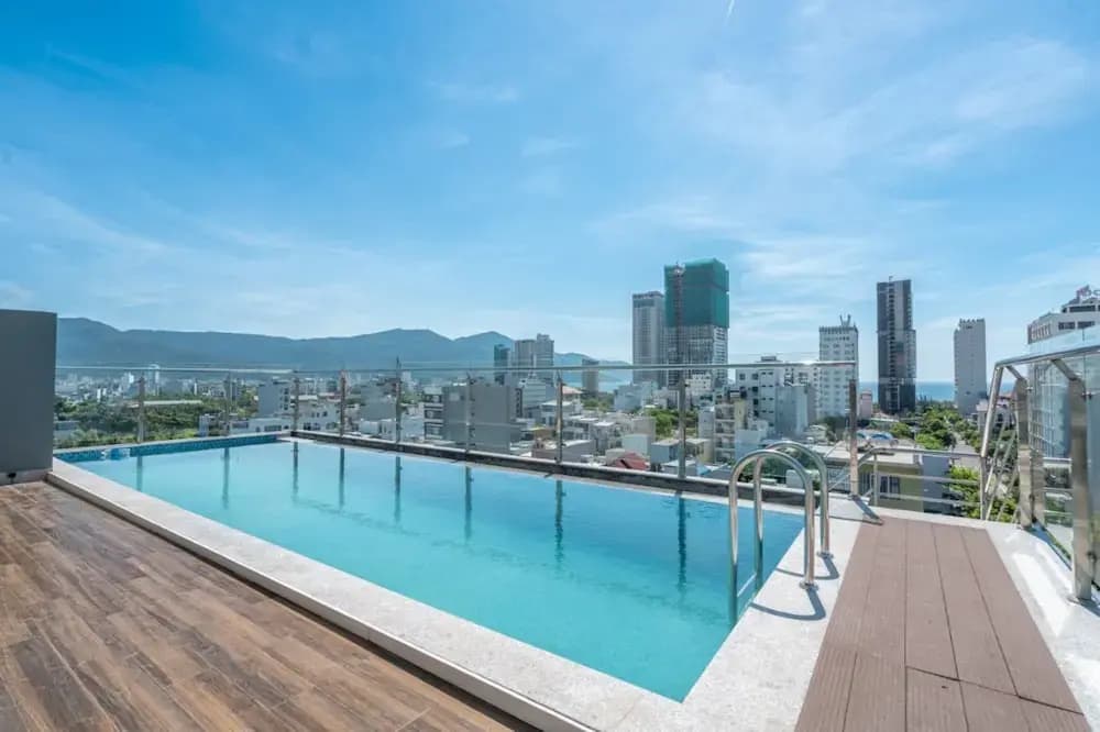 Rose Sea Hotel & Apartment - photo 1