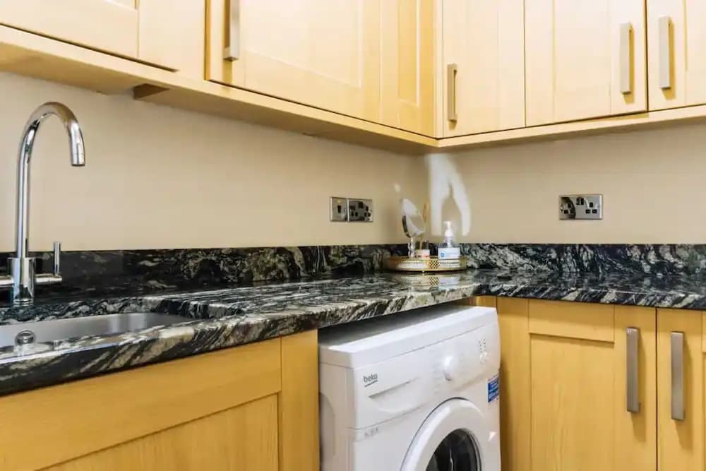 Homely 3 Bedroom in the Heart of Central Edinburgh - photo 13