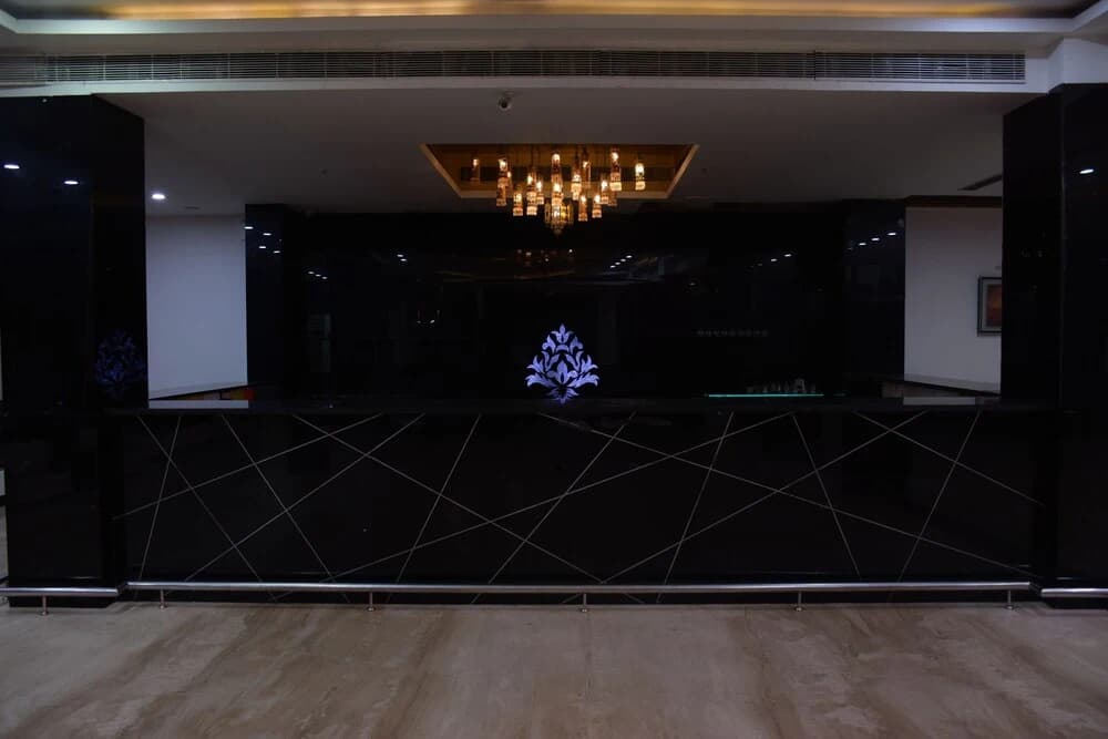 West Yard Hotels - photo 7