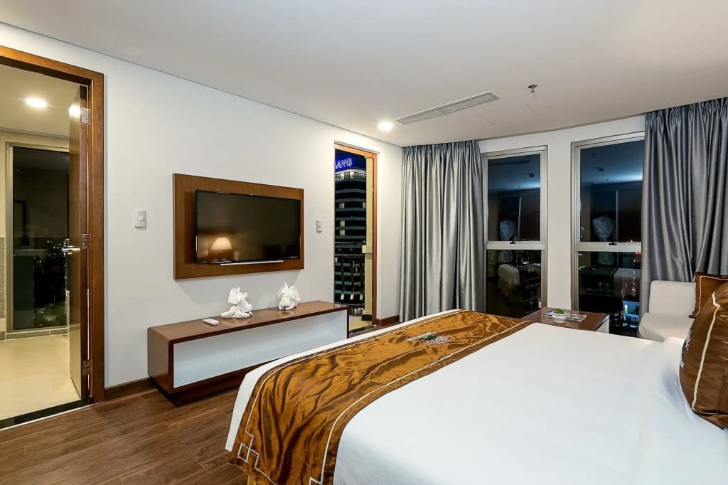 Tamarind Hotel Da Nang - photo 31