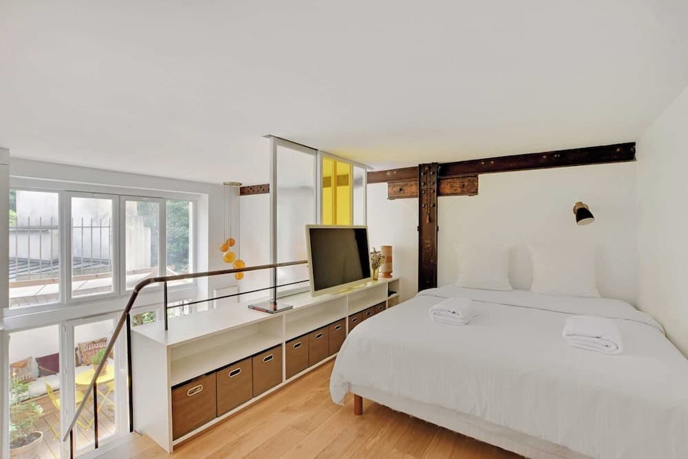 Beautiful Duplex 1br/2p - Belleville - photo 1