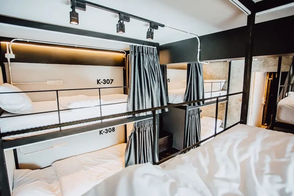 Kampor Co Working Space and Bed - photo 6