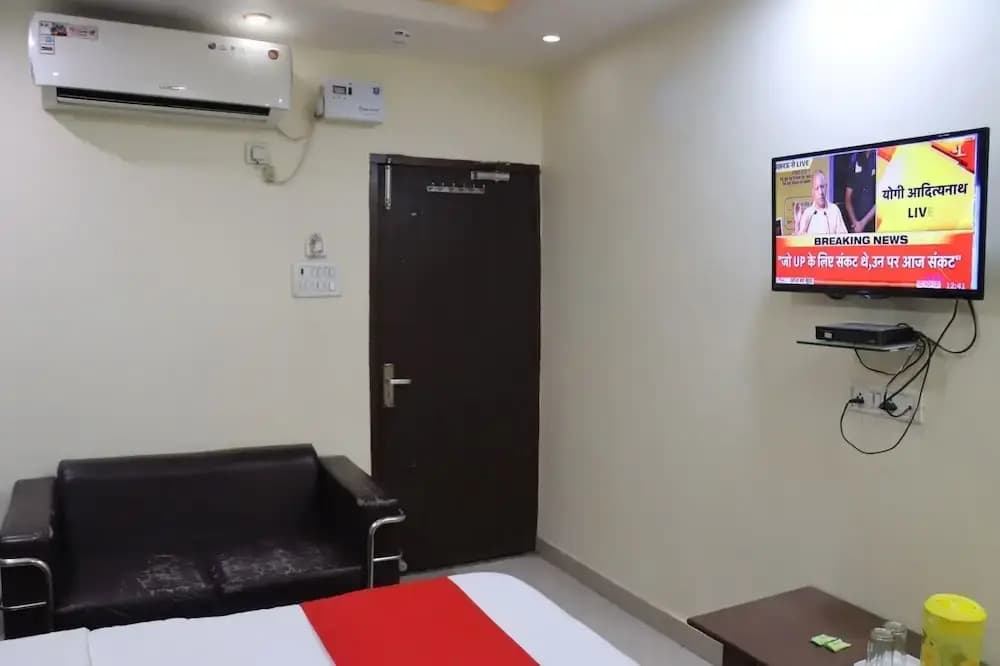 Hotel Ashiana Palace - photo 9