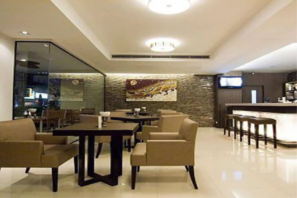 The Dawin Hotel - photo 19