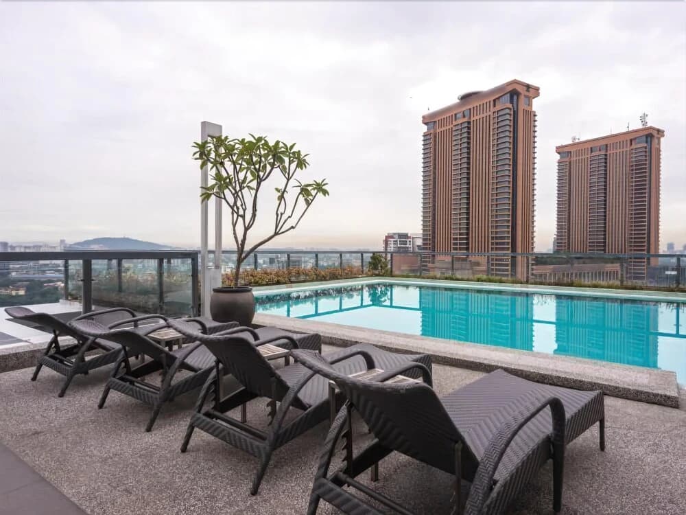 Fairlane Residences  by Sarah's Lodge - photo 12