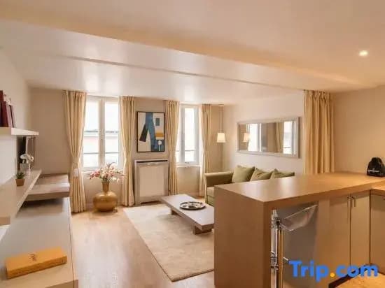 Stylish apartment near the Panthéon - photo 1