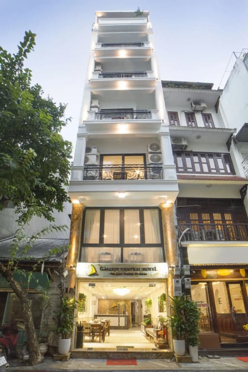 Galliot Central Hotel - main photo