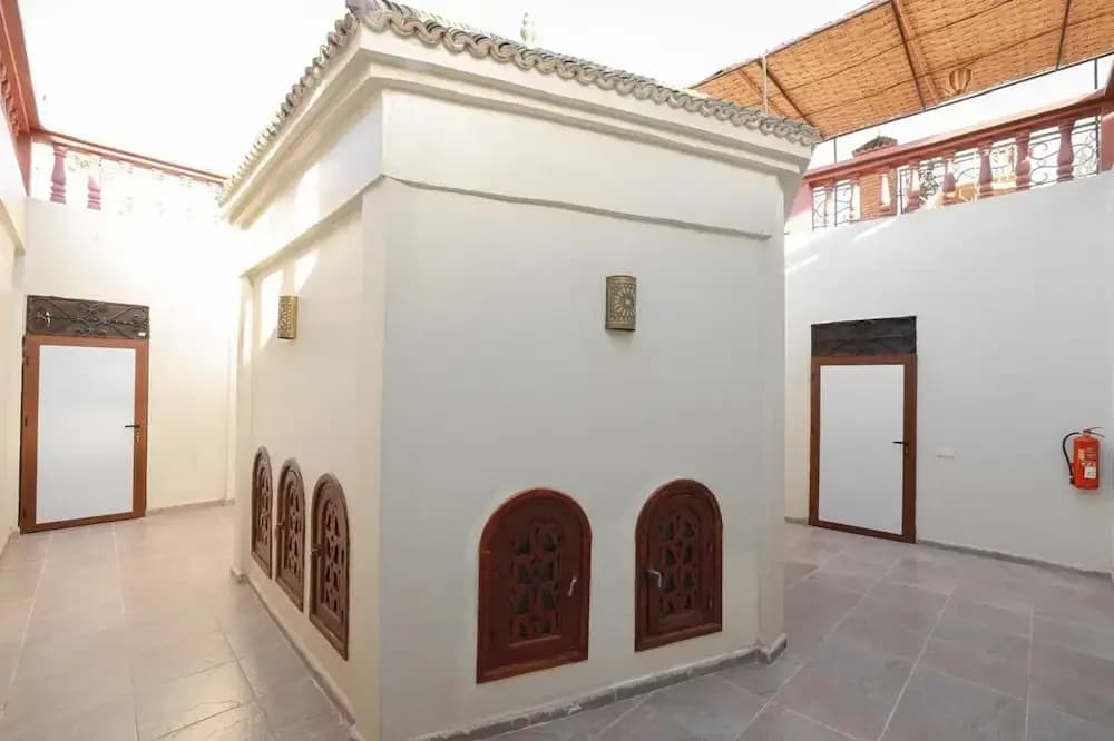 Emerald Palace - photo 1