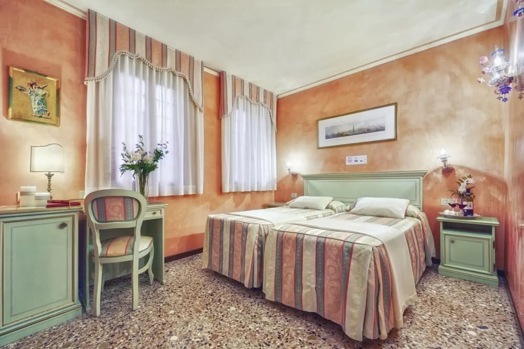 Hotel Firenze - photo 4