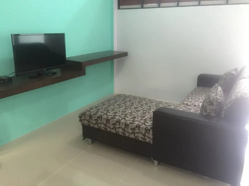 Poonsap Apartment - photo 2