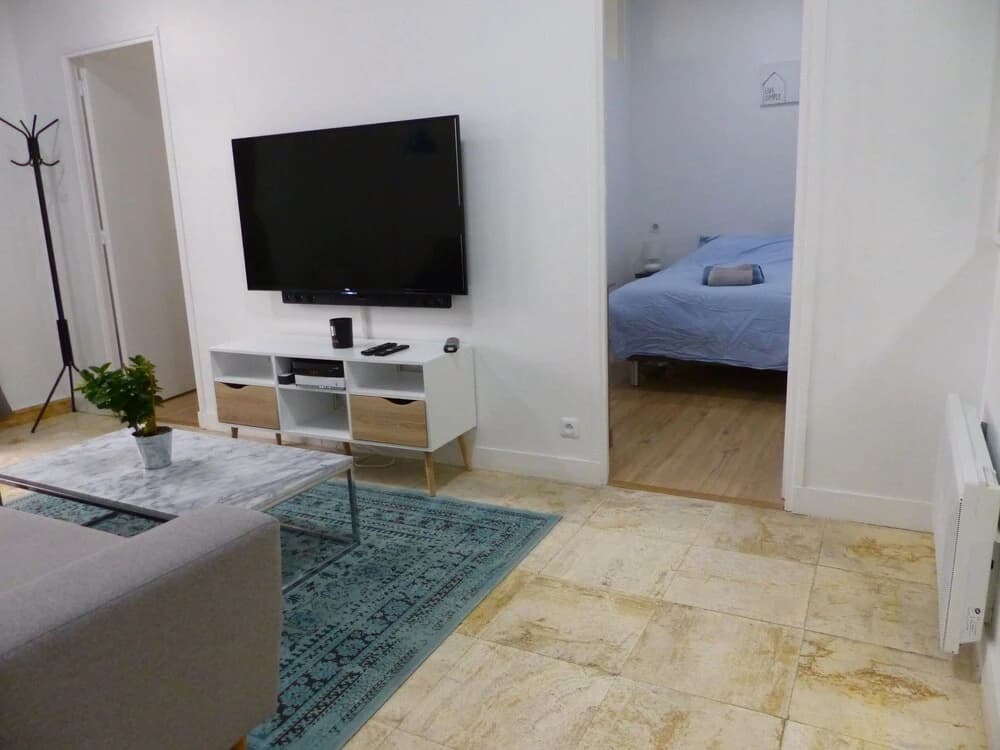 Rue Turgot Apartment - photo 12