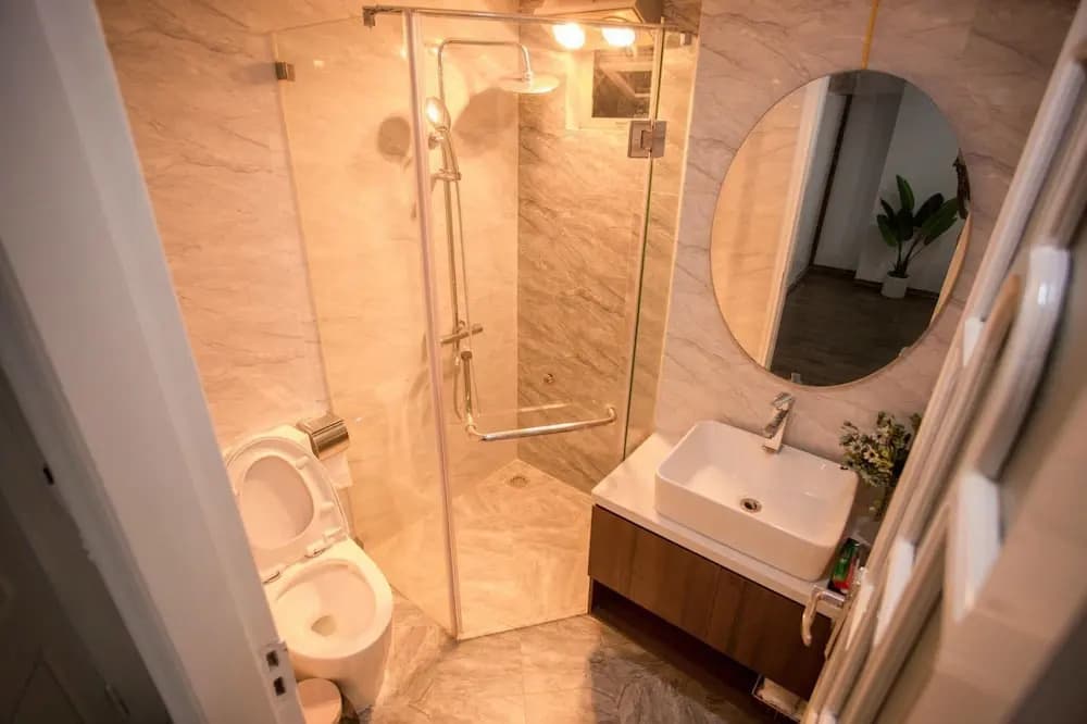 Green Hotel Apartment HN- by Bay Luxury - photo 8