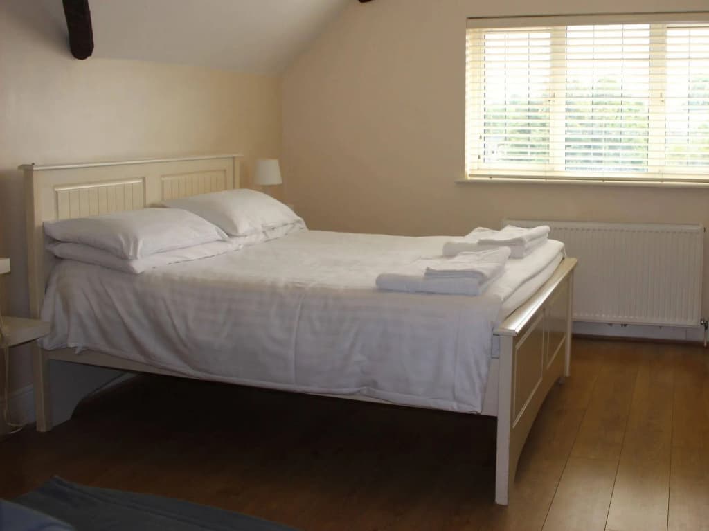 Debden Guest House - photo 10
