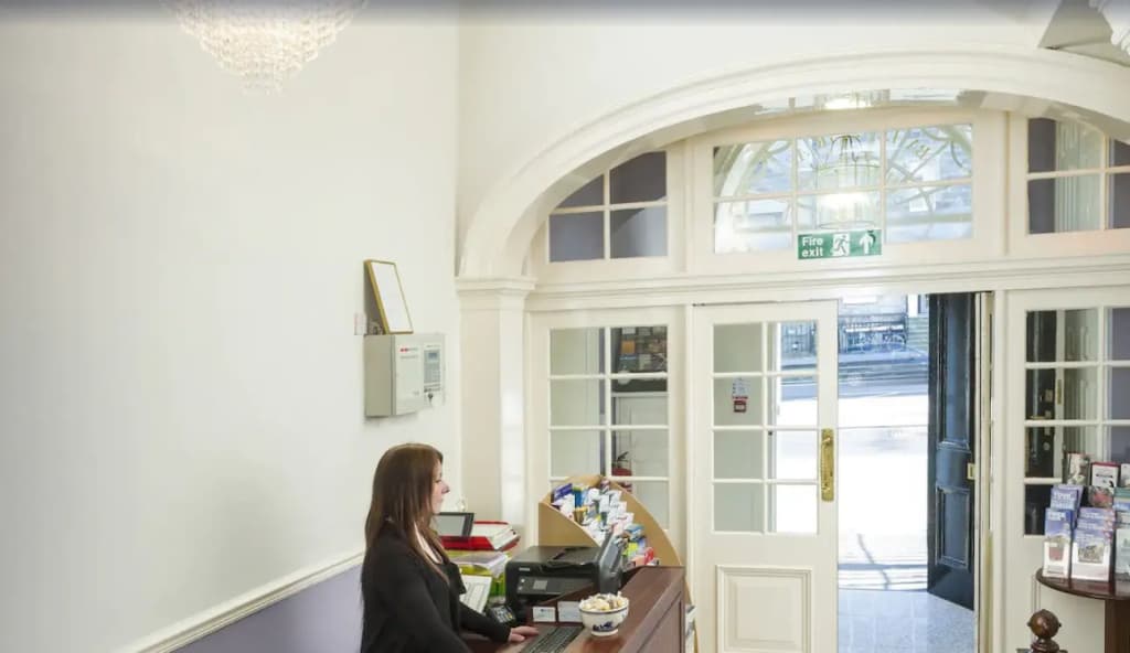 New Town Hotel - photo 11