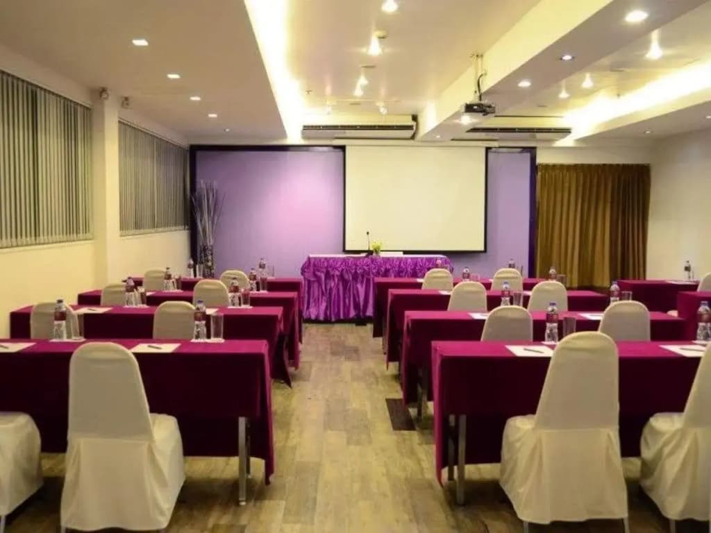 The Embassy Sathorn - photo 14
