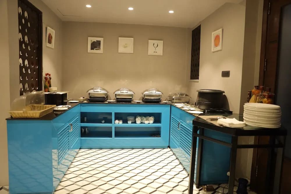 Hotel Blue Stone - Nehru Place - photo 22
