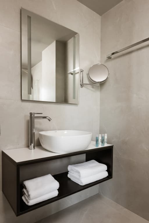 The Alassia Hotel - photo 28