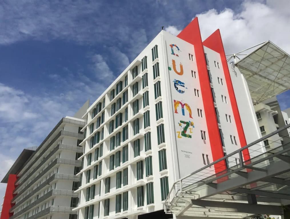 Ruemz Hotel - photo 1