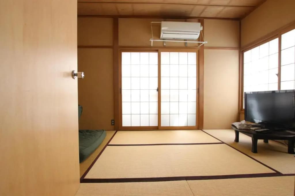 May Guesthouse - photo 5