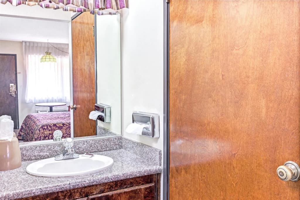 Vantage Point Inn Woodland Hills - photo 10