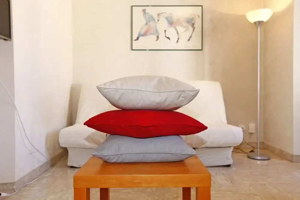 Grand Studio 30m² En Centre-Ville À Nice - photo 2