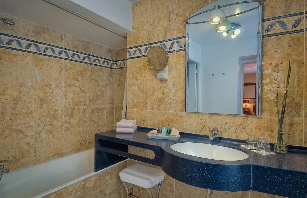 Hotel De Varenne - photo 9