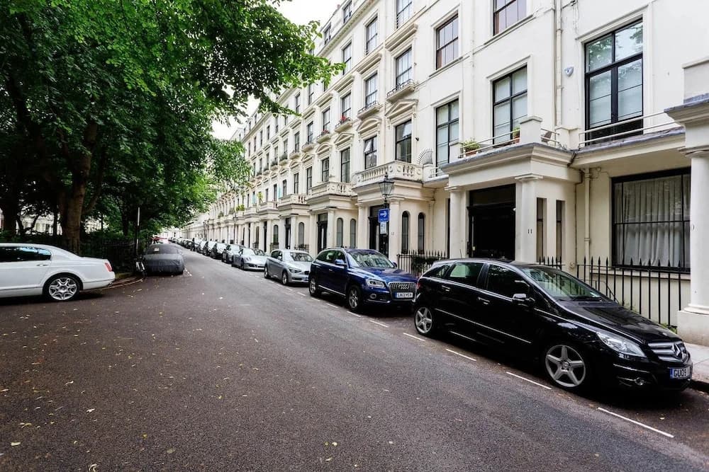 Queen's Gardens Flat - photo 10
