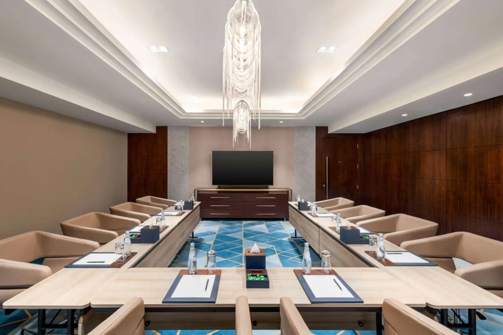 Wyndham Grand Doha West Bay Beach - photo 16