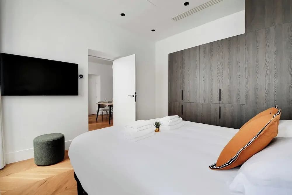 Modern Apartment - 1br/4p - Madeleine - photo 3