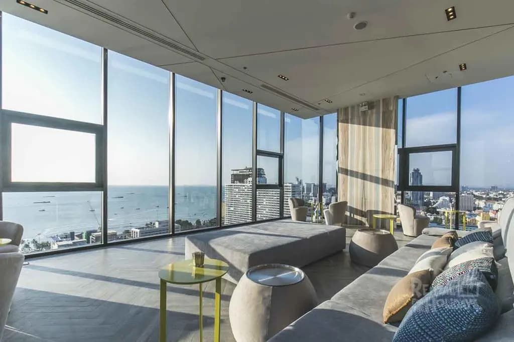 LLX condo @THE BASE 2 bedroom city sea view - photo 4