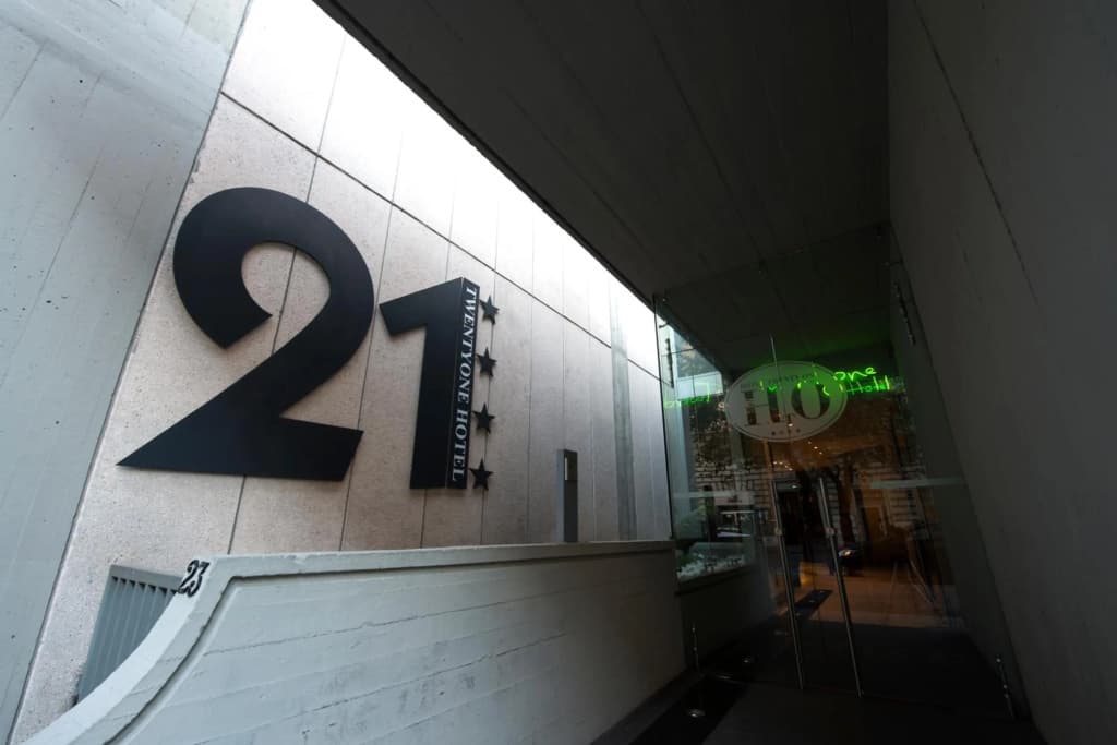 Hotel Twenty One  - photo 24