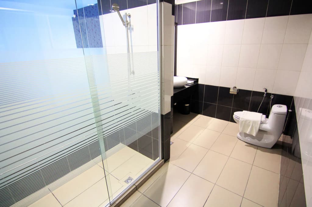 Putatan Platinum Hotel - photo 8