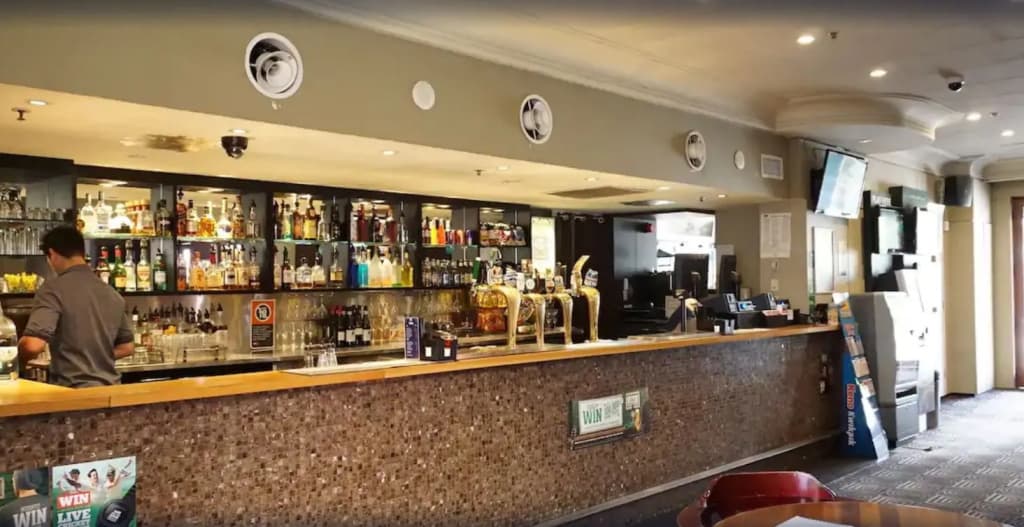 Royal Hotel Ryde - photo 11