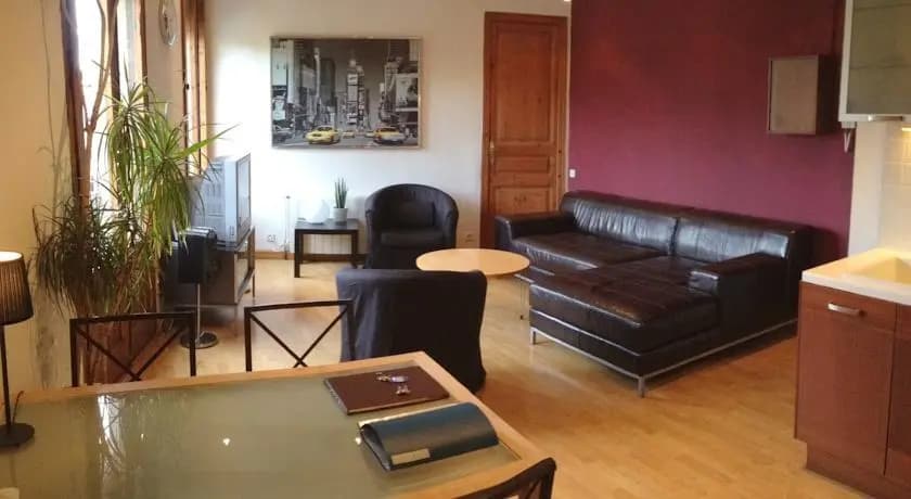 Taulat Apartments - photo 2
