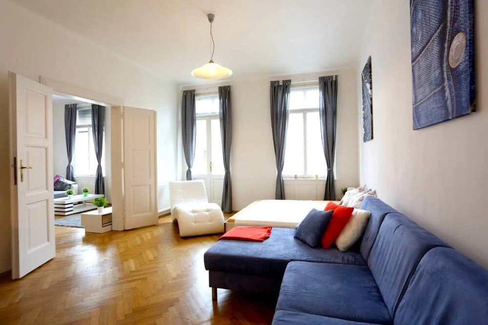 Large Wenceslas Square Apartment - photo 6